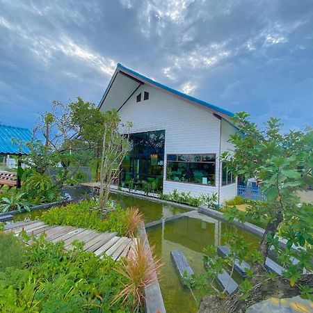 Srihome ยายศรีโฮมแอนแคมป์ปิ้ง Ban Don Tum Esterno foto