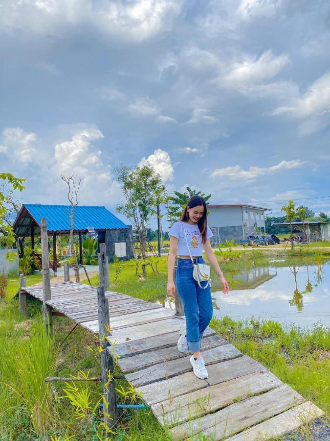 Srihome ยายศรีโฮมแอนแคมป์ปิ้ง Ban Don Tum Esterno foto