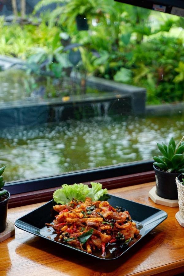 Srihome ยายศรีโฮมแอนแคมป์ปิ้ง Ban Don Tum Esterno foto